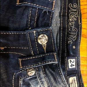 Like new size 24 Miss Me jeans